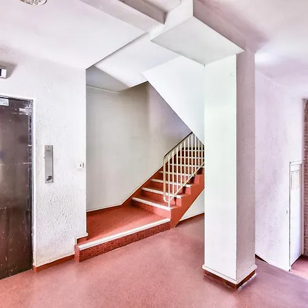 Large Studio In The Heart Of Les Carmes Area 아파트 *