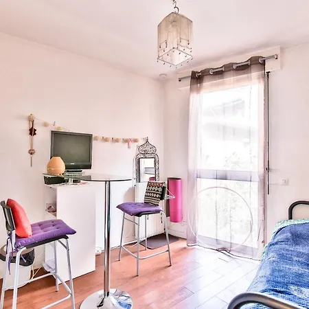 Large Studio In The Heart Of Les Carmes Area